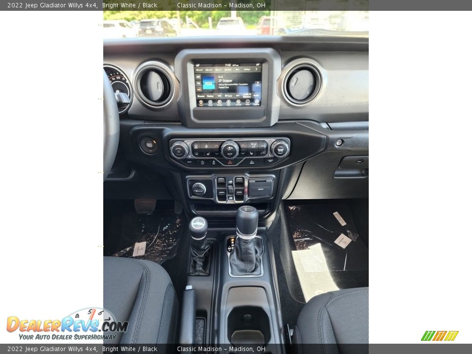 2022 Jeep Gladiator Willys 4x4 Bright White / Black Photo #6