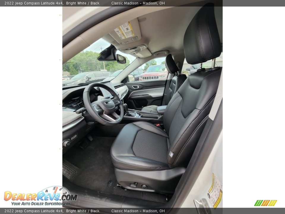 2022 Jeep Compass Latitude 4x4 Bright White / Black Photo #2