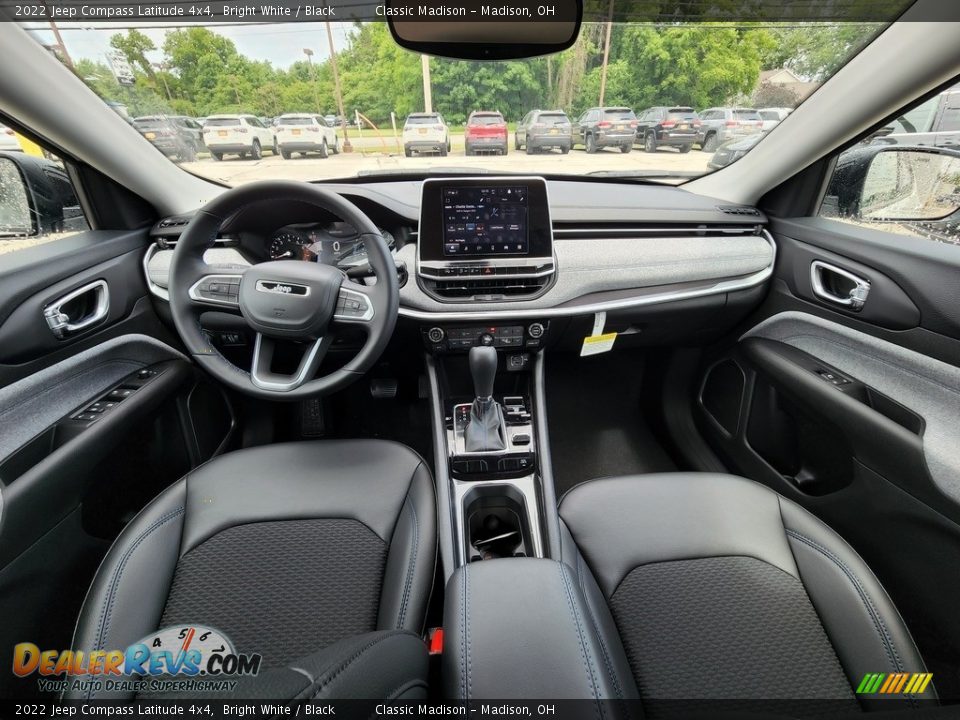 2022 Jeep Compass Latitude 4x4 Bright White / Black Photo #4