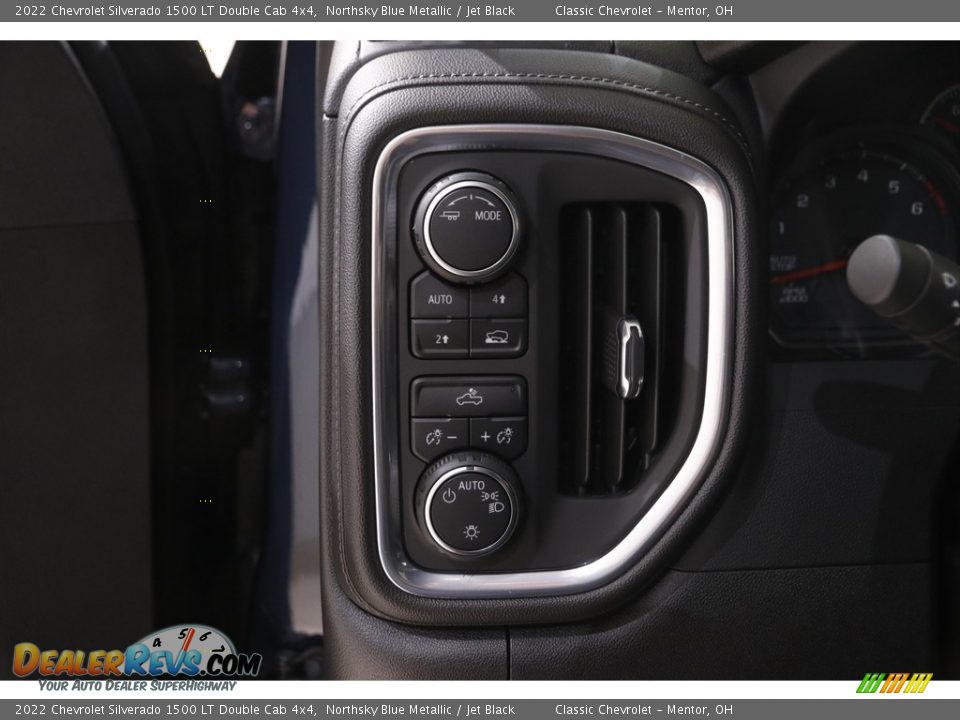 Controls of 2022 Chevrolet Silverado 1500 LT Double Cab 4x4 Photo #6