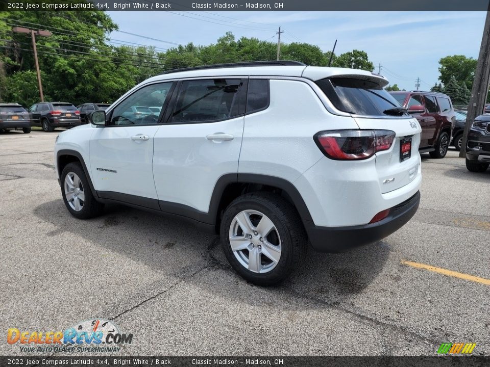 2022 Jeep Compass Latitude 4x4 Bright White / Black Photo #9