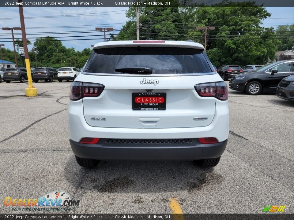 2022 Jeep Compass Latitude 4x4 Bright White / Black Photo #10