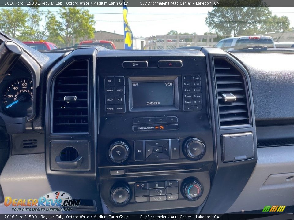 2016 Ford F150 XL Regular Cab Oxford White / Medium Earth Gray Photo #9