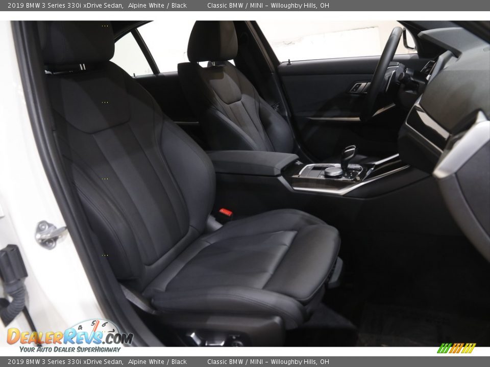Front Seat of 2019 BMW 3 Series 330i xDrive Sedan Photo #16