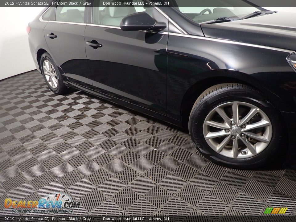 2019 Hyundai Sonata SE Phantom Black / Gray Photo #4