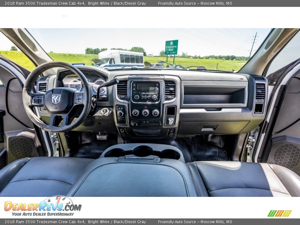 2018 Ram 3500 Tradesman Crew Cab 4x4 Bright White / Black/Diesel Gray Photo #26