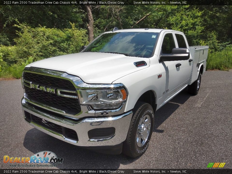 2022 Ram 2500 Tradesman Crew Cab Chassis 4x4 Bright White / Black/Diesel Gray Photo #2