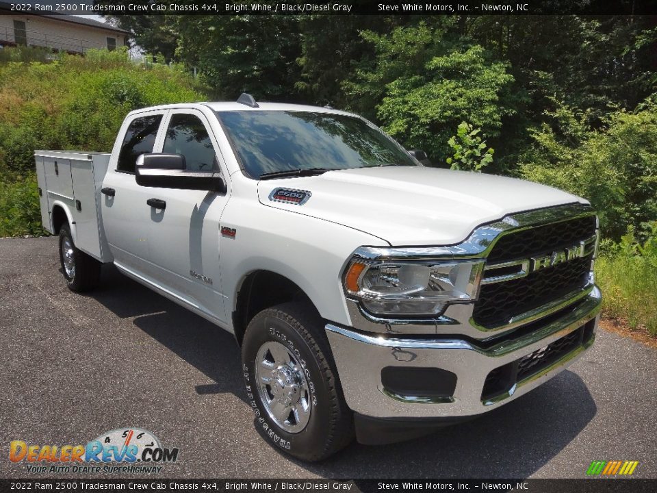 2022 Ram 2500 Tradesman Crew Cab Chassis 4x4 Bright White / Black/Diesel Gray Photo #4