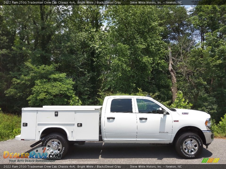 2022 Ram 2500 Tradesman Crew Cab Chassis 4x4 Bright White / Black/Diesel Gray Photo #5