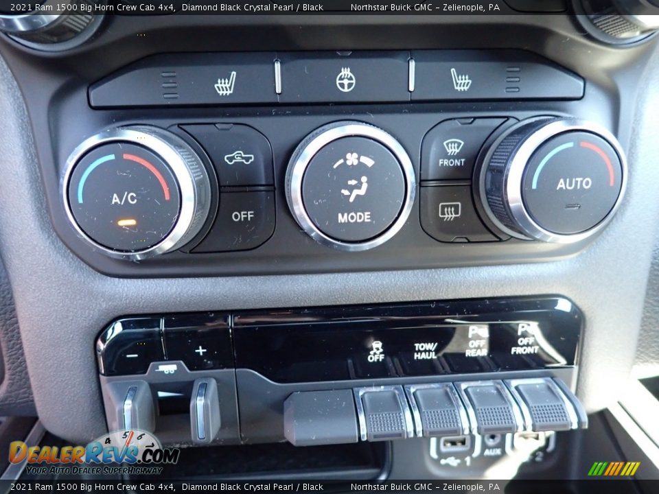 2021 Ram 1500 Big Horn Crew Cab 4x4 Diamond Black Crystal Pearl / Black Photo #26