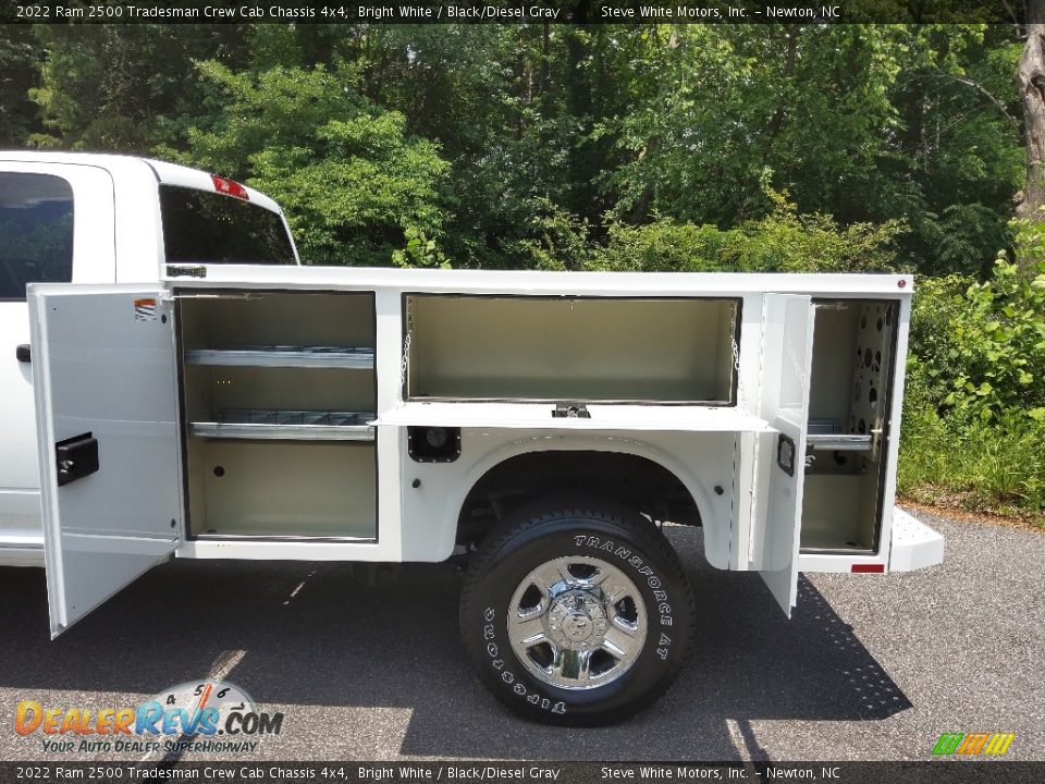 2022 Ram 2500 Tradesman Crew Cab Chassis 4x4 Bright White / Black/Diesel Gray Photo #11