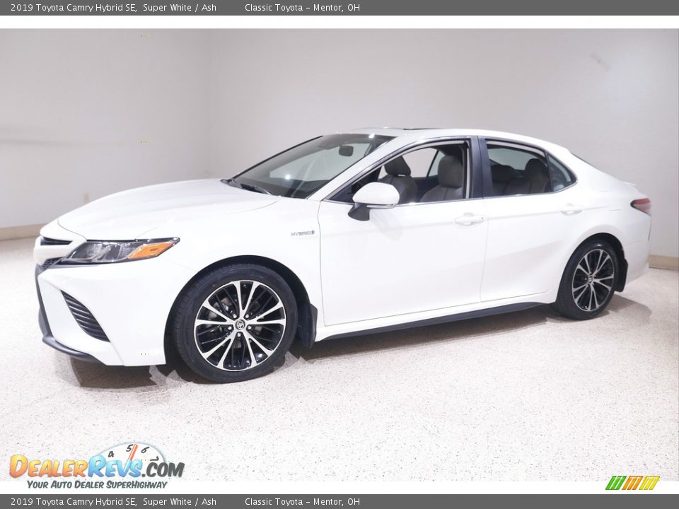 2019 Toyota Camry Hybrid SE Super White / Ash Photo #3