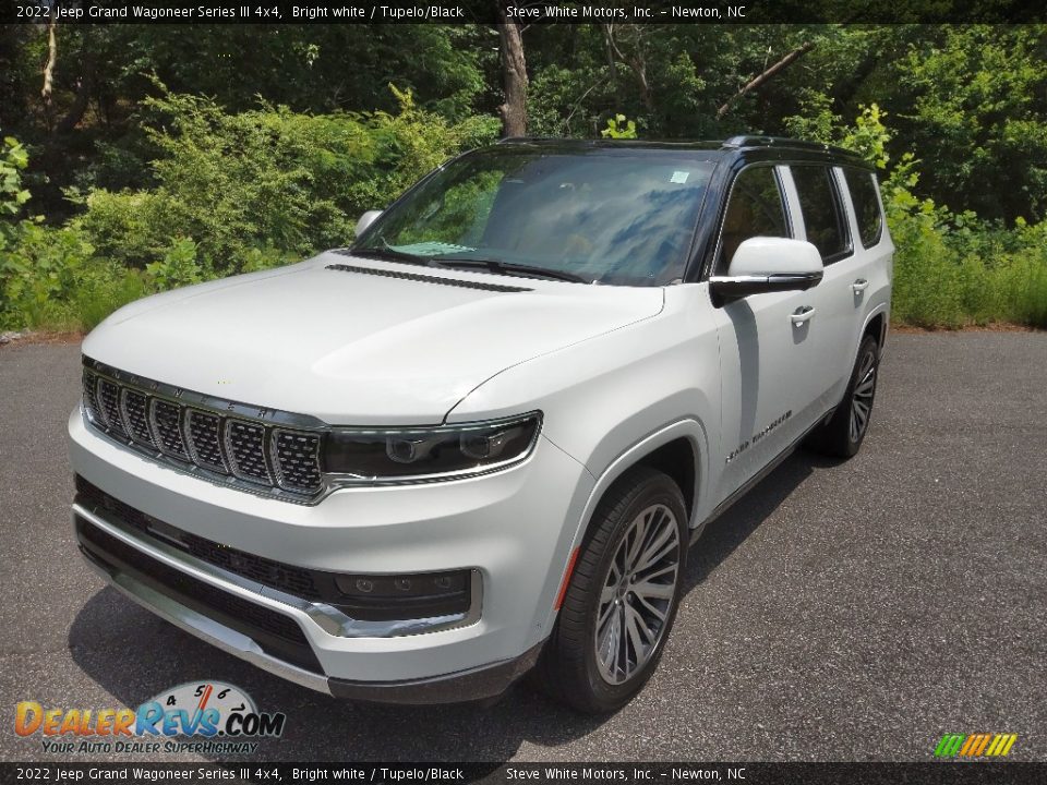 2022 Jeep Grand Wagoneer Series III 4x4 Bright white / Tupelo/Black Photo #2