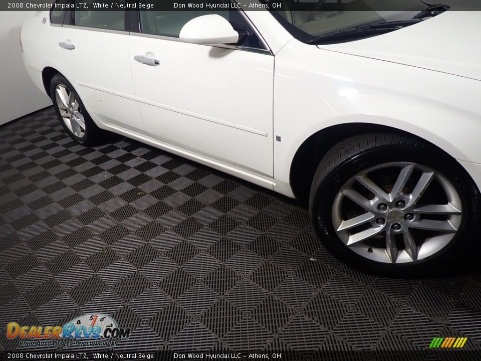 2008 Chevrolet Impala LTZ White / Neutral Beige Photo #3