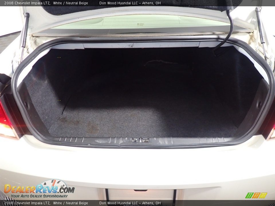 2008 Chevrolet Impala LTZ White / Neutral Beige Photo #13