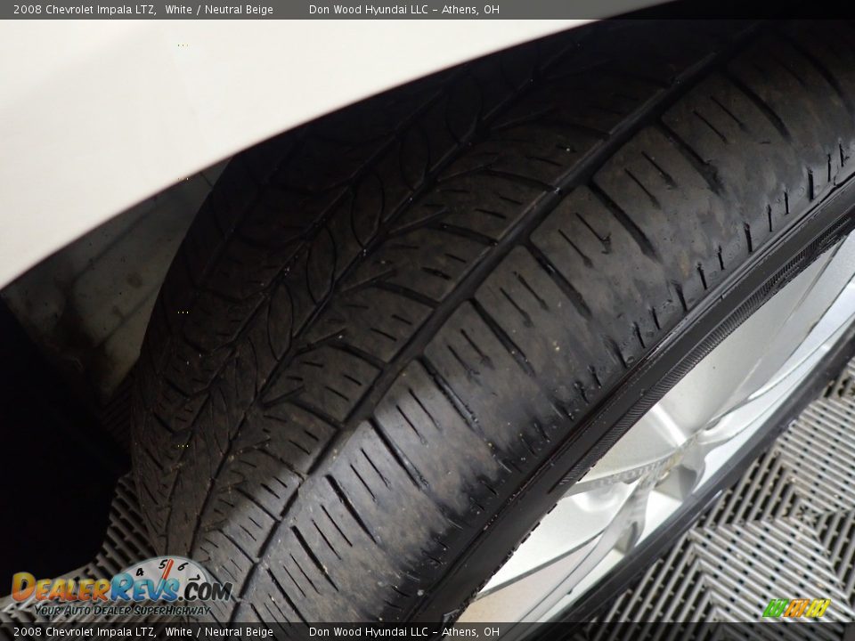 2008 Chevrolet Impala LTZ White / Neutral Beige Photo #20