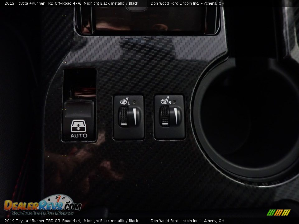 2019 Toyota 4Runner TRD Off-Road 4x4 Midnight Black metallic / Black Photo #2
