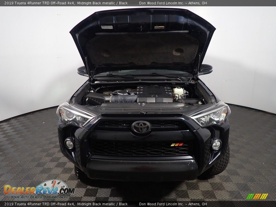 2019 Toyota 4Runner TRD Off-Road 4x4 Midnight Black metallic / Black Photo #8