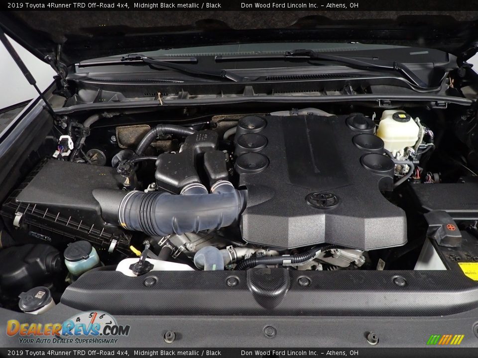 2019 Toyota 4Runner TRD Off-Road 4x4 Midnight Black metallic / Black Photo #9