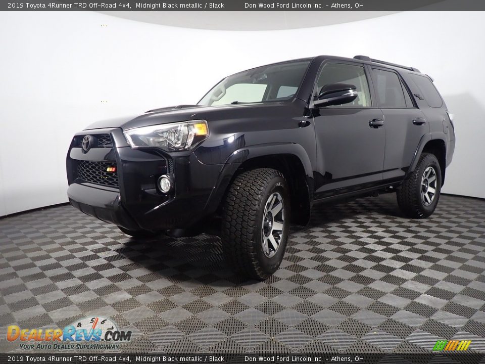 2019 Toyota 4Runner TRD Off-Road 4x4 Midnight Black metallic / Black Photo #10