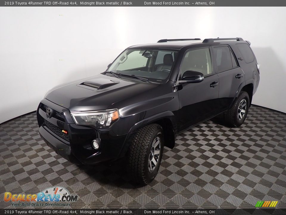 2019 Toyota 4Runner TRD Off-Road 4x4 Midnight Black metallic / Black Photo #11