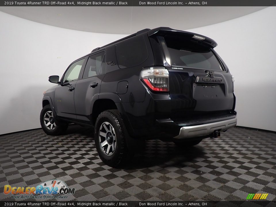 2019 Toyota 4Runner TRD Off-Road 4x4 Midnight Black metallic / Black Photo #13
