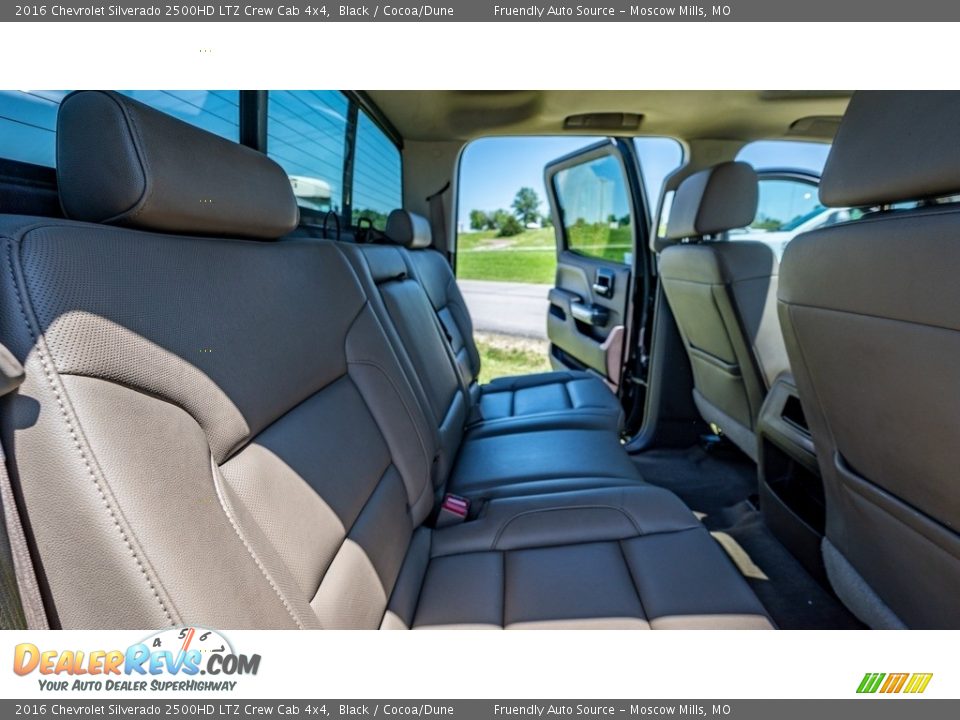 Rear Seat of 2016 Chevrolet Silverado 2500HD LTZ Crew Cab 4x4 Photo #22