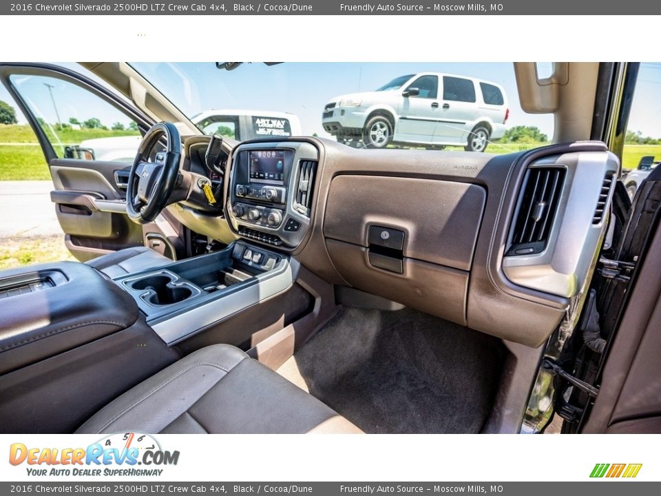 Dashboard of 2016 Chevrolet Silverado 2500HD LTZ Crew Cab 4x4 Photo #23