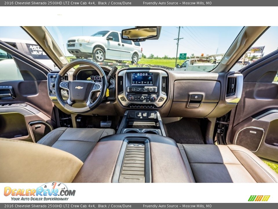 Cocoa/Dune Interior - 2016 Chevrolet Silverado 2500HD LTZ Crew Cab 4x4 Photo #26