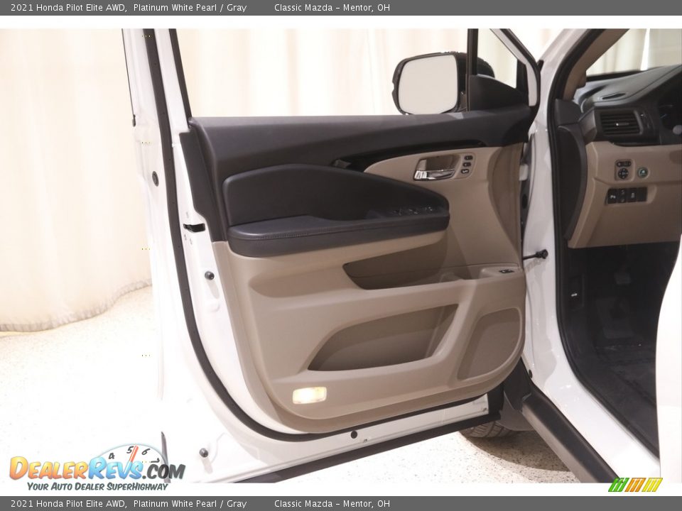 2021 Honda Pilot Elite AWD Platinum White Pearl / Gray Photo #4