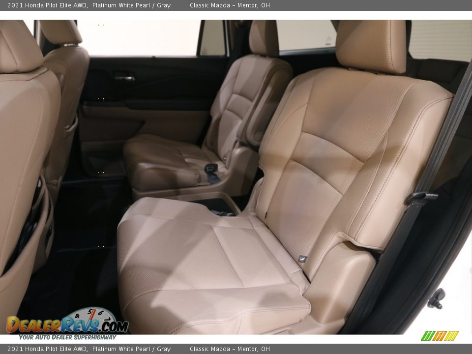 2021 Honda Pilot Elite AWD Platinum White Pearl / Gray Photo #18