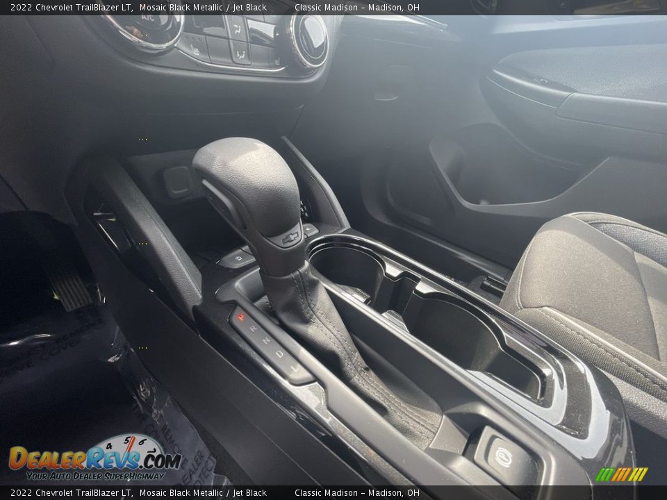 2022 Chevrolet TrailBlazer LT Shifter Photo #14