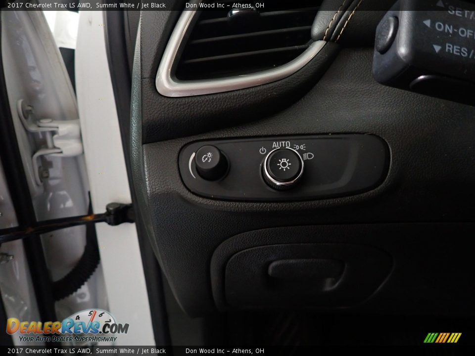 2017 Chevrolet Trax LS AWD Summit White / Jet Black Photo #30