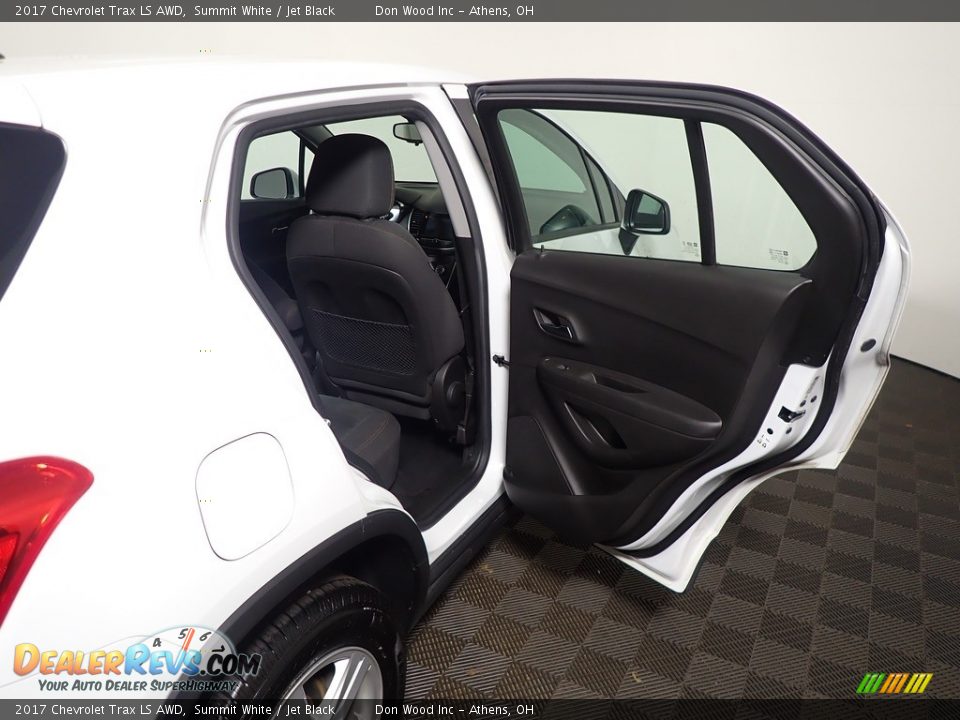 2017 Chevrolet Trax LS AWD Summit White / Jet Black Photo #34