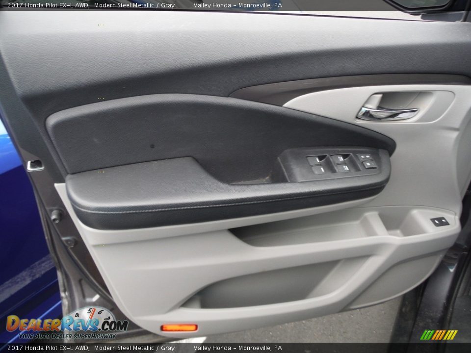 2017 Honda Pilot EX-L AWD Modern Steel Metallic / Gray Photo #13