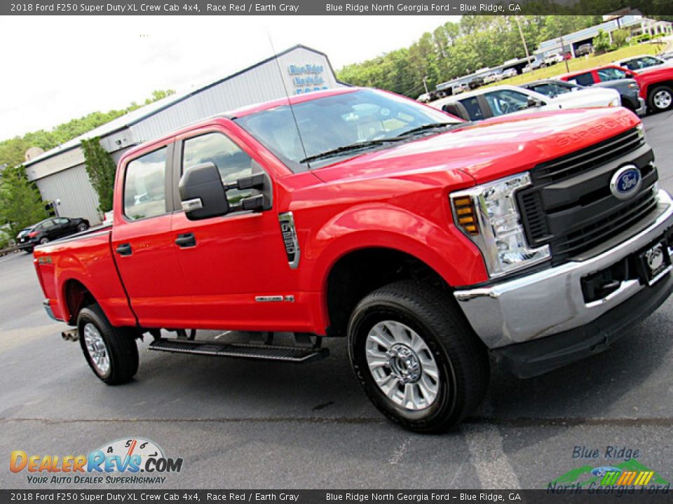 2018 Ford F250 Super Duty XL Crew Cab 4x4 Race Red / Earth Gray Photo #27