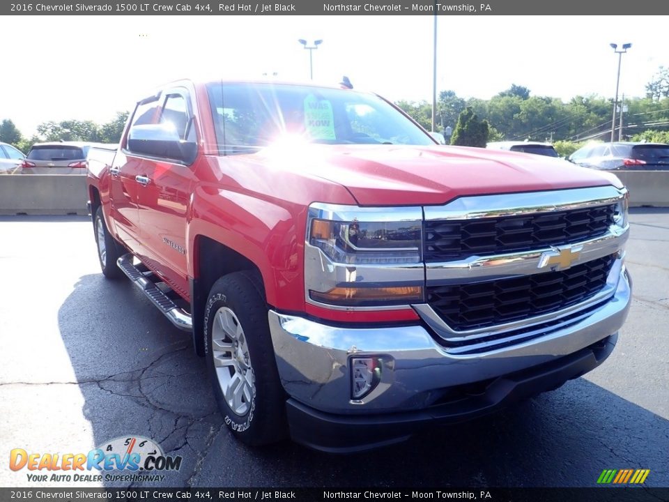 2016 Chevrolet Silverado 1500 LT Crew Cab 4x4 Red Hot / Jet Black Photo #11