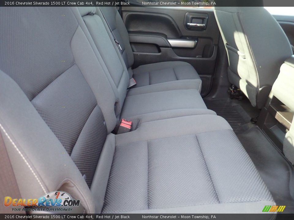 2016 Chevrolet Silverado 1500 LT Crew Cab 4x4 Red Hot / Jet Black Photo #18