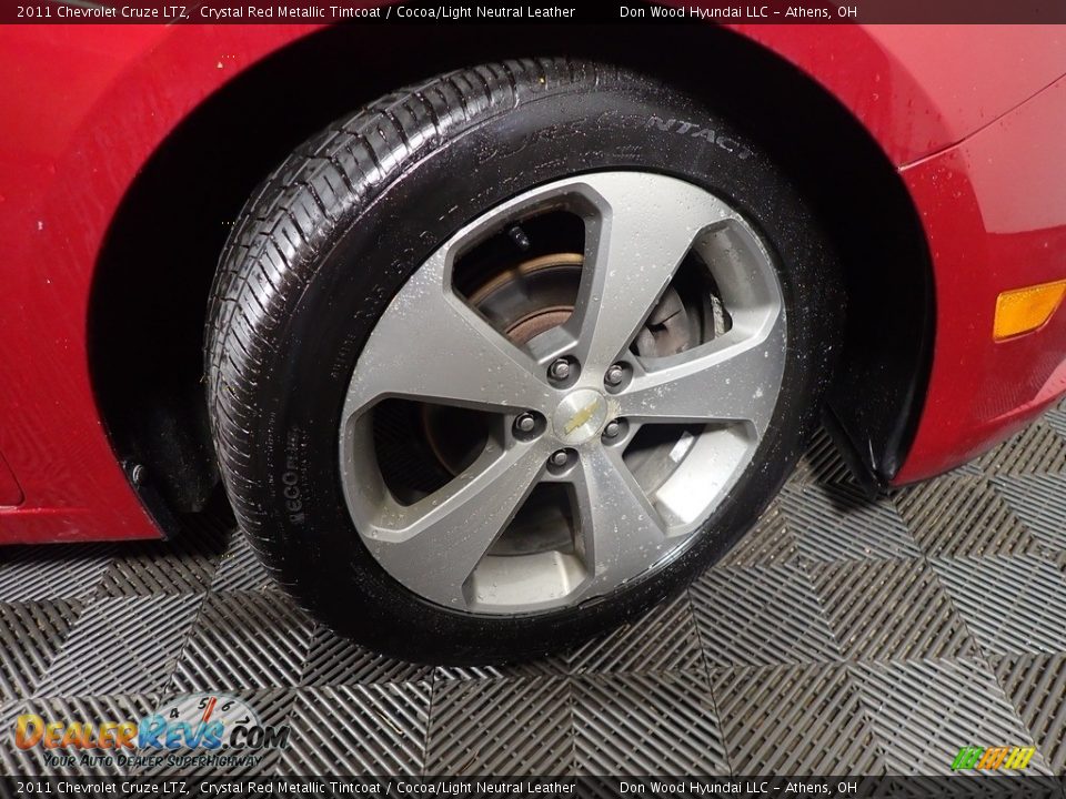 2011 Chevrolet Cruze LTZ Crystal Red Metallic Tintcoat / Cocoa/Light Neutral Leather Photo #19