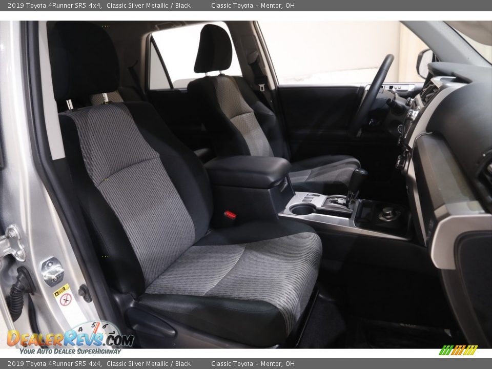 2019 Toyota 4Runner SR5 4x4 Classic Silver Metallic / Black Photo #15