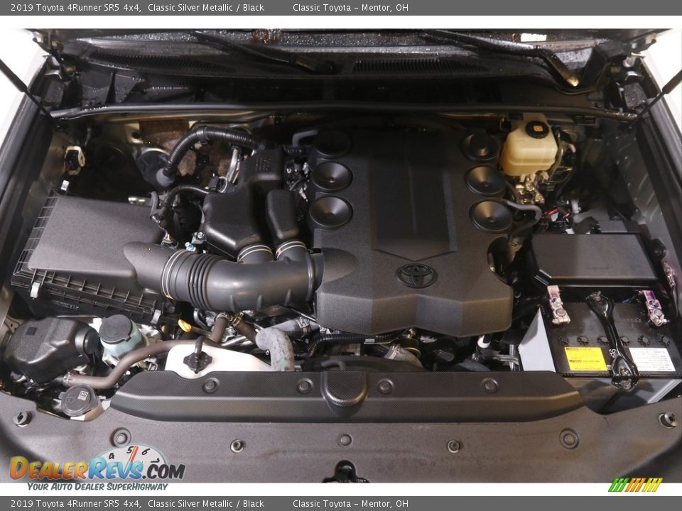 2019 Toyota 4Runner SR5 4x4 Classic Silver Metallic / Black Photo #19