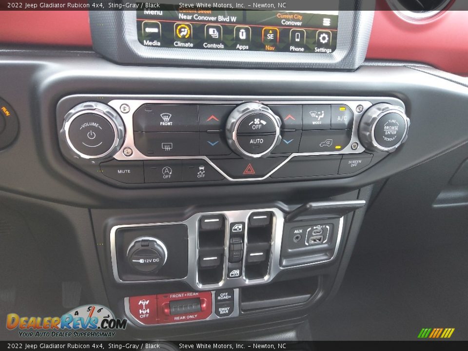 Controls of 2022 Jeep Gladiator Rubicon 4x4 Photo #26