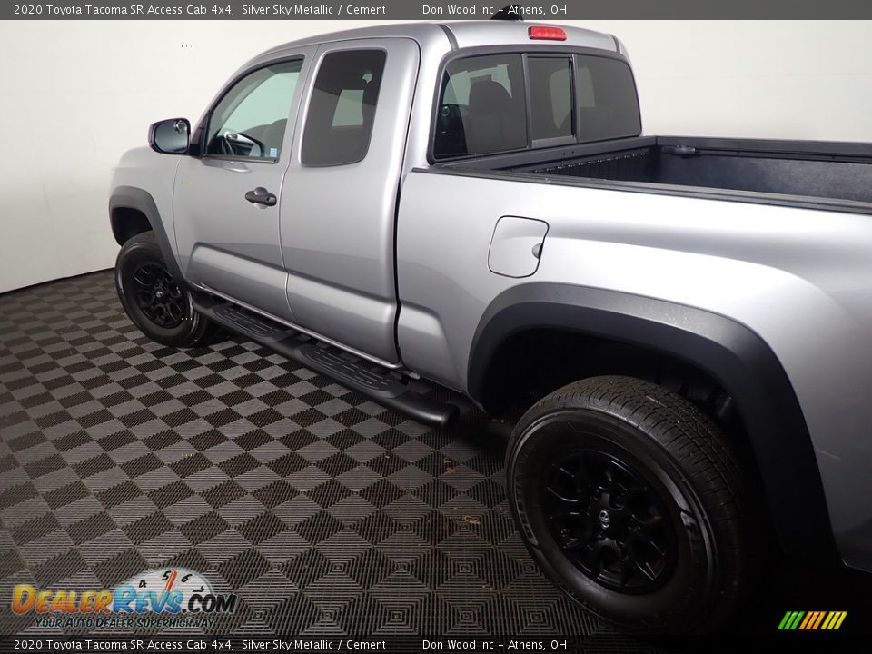 2020 Toyota Tacoma SR Access Cab 4x4 Silver Sky Metallic / Cement Photo #17