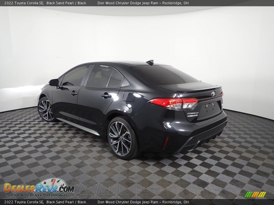 2022 Toyota Corolla SE Black Sand Pearl / Black Photo #7