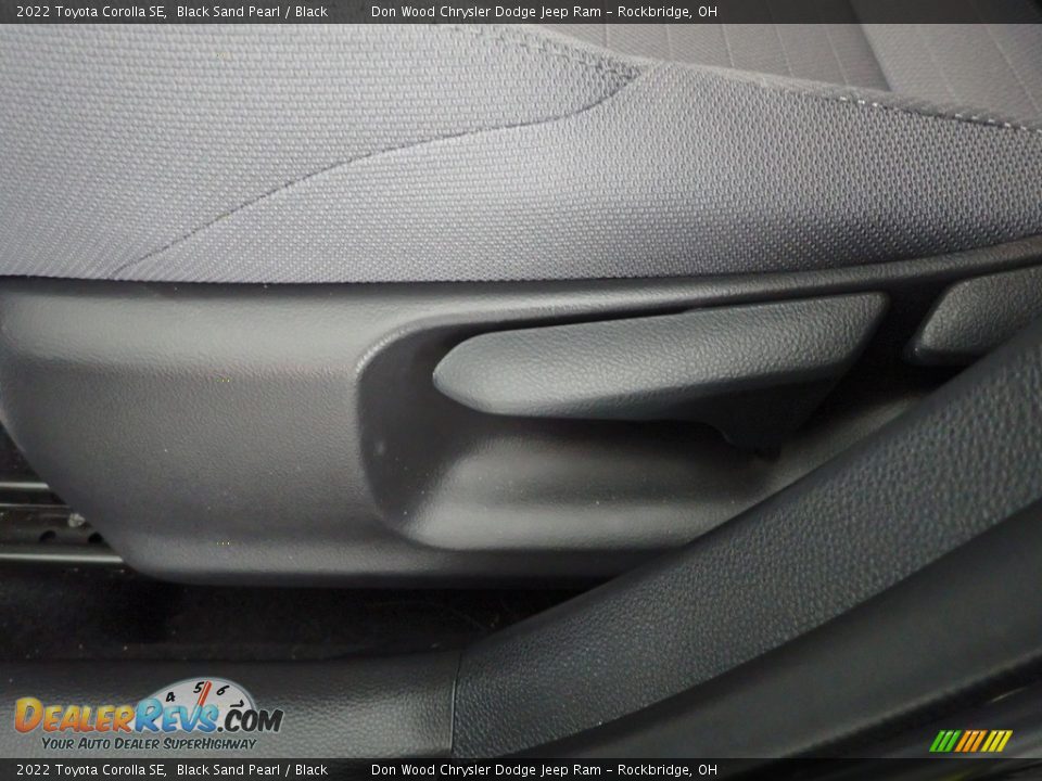 2022 Toyota Corolla SE Black Sand Pearl / Black Photo #14