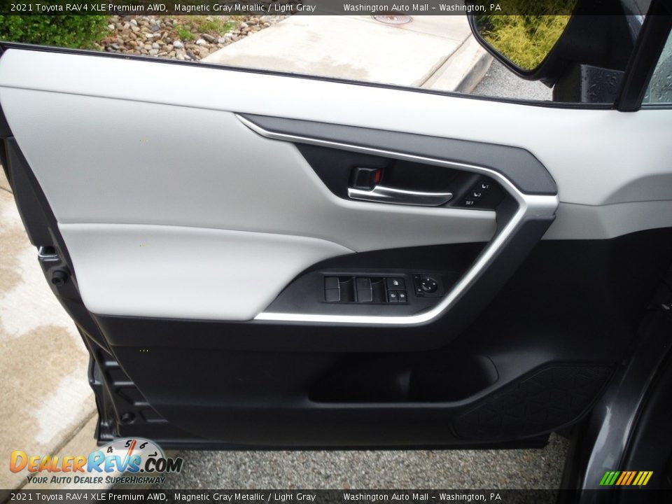 2021 Toyota RAV4 XLE Premium AWD Magnetic Gray Metallic / Light Gray Photo #21
