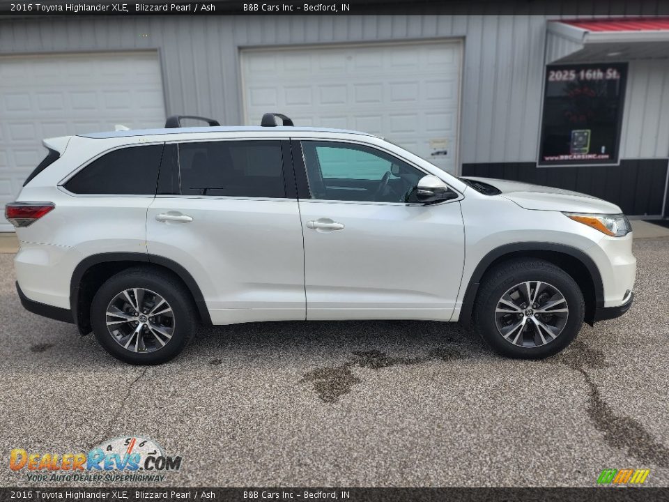 2016 Toyota Highlander XLE Blizzard Pearl / Ash Photo #2