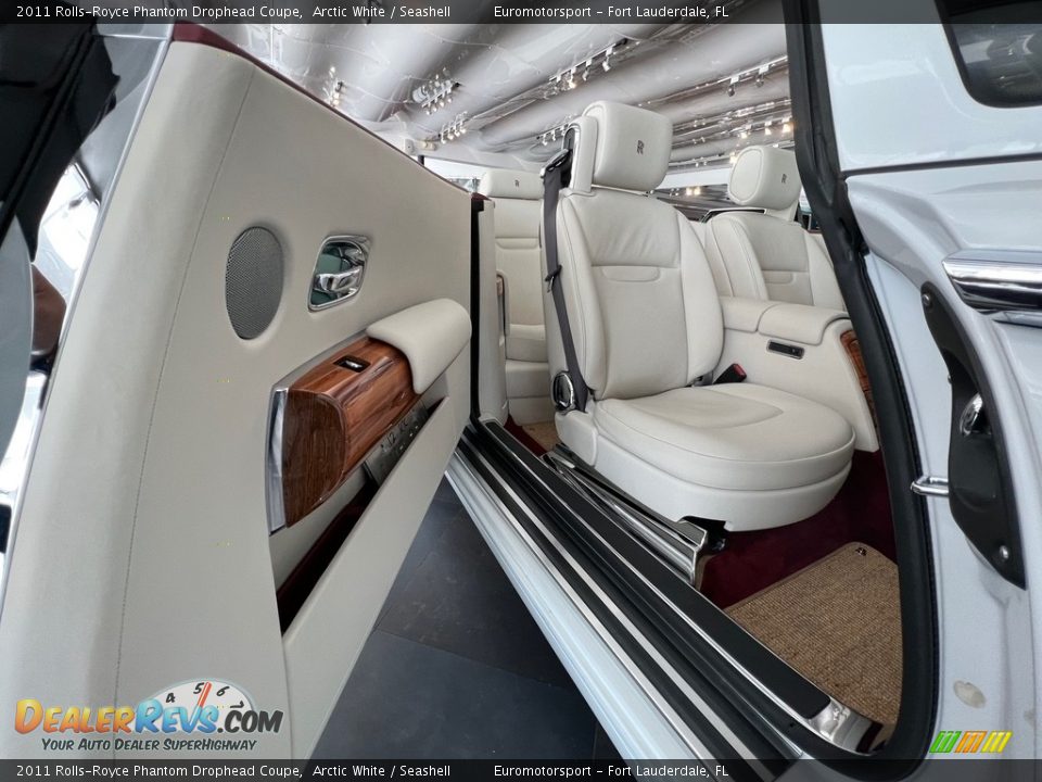 Door Panel of 2011 Rolls-Royce Phantom Drophead Coupe Photo #2