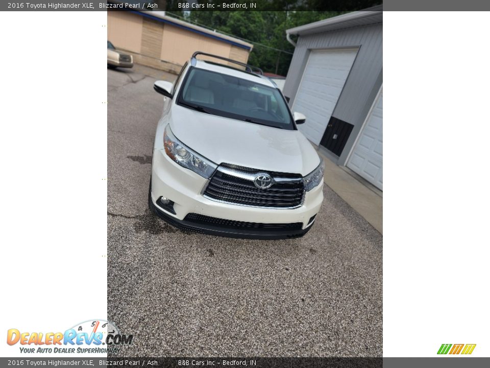 2016 Toyota Highlander XLE Blizzard Pearl / Ash Photo #4