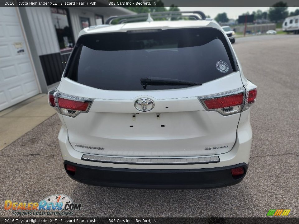 2016 Toyota Highlander XLE Blizzard Pearl / Ash Photo #7